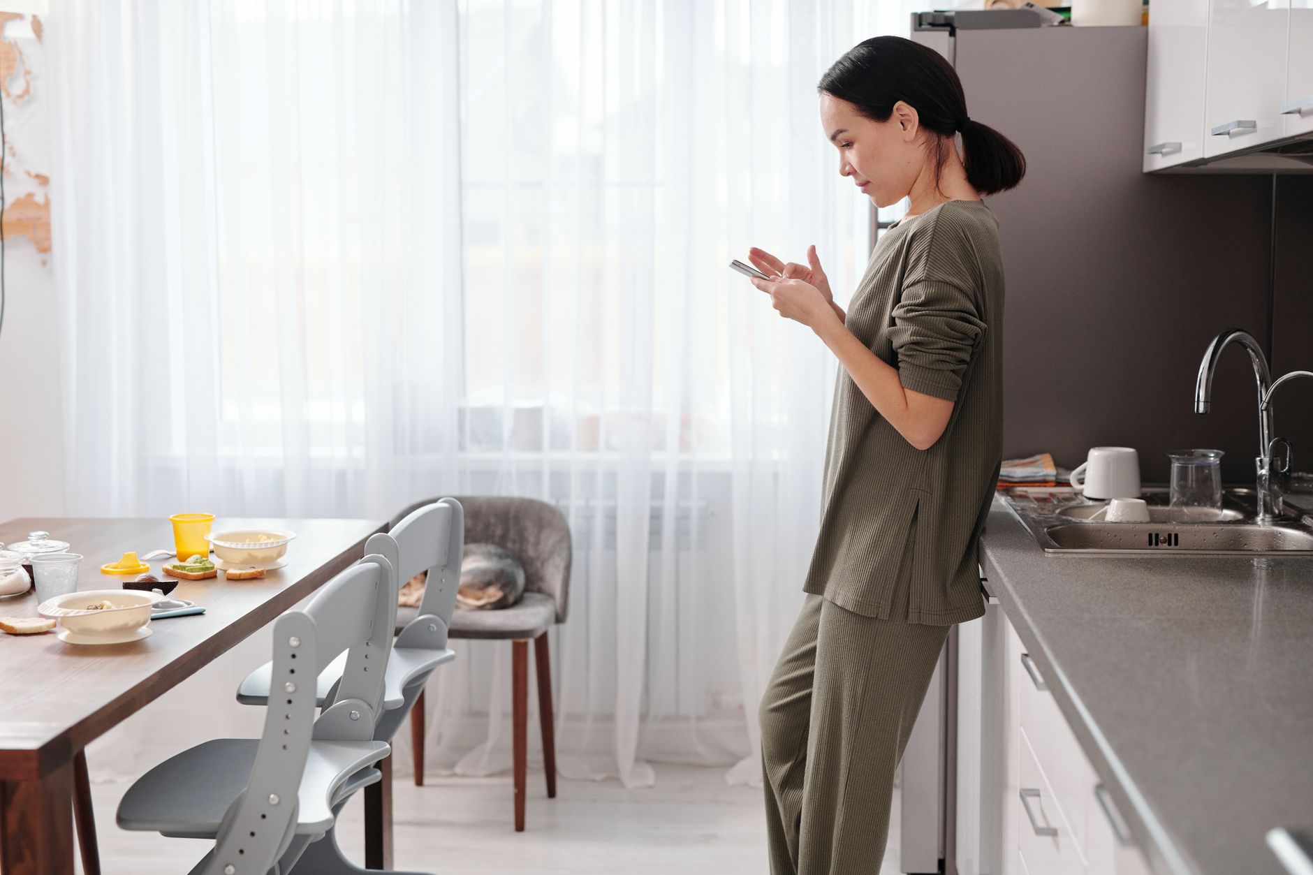 Meilleurs isolants pour murs humides : guide comparatif